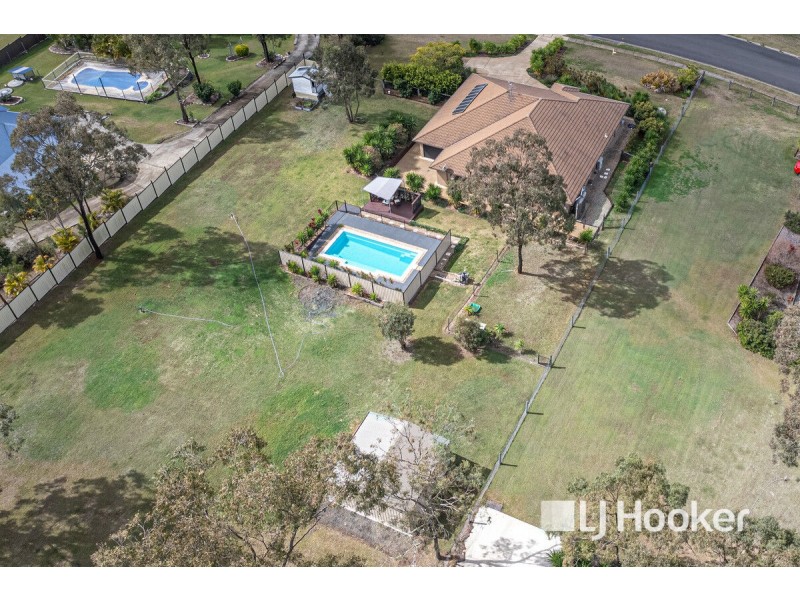 24 White Gums Road, Hatton Vale QLD 4341