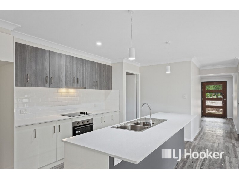 16 Sandpiper Drive, Regency Downs QLD 4341