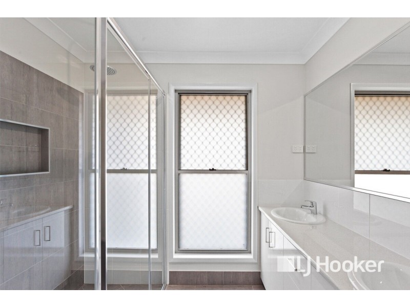 16 Sandpiper Drive, Regency Downs QLD 4341