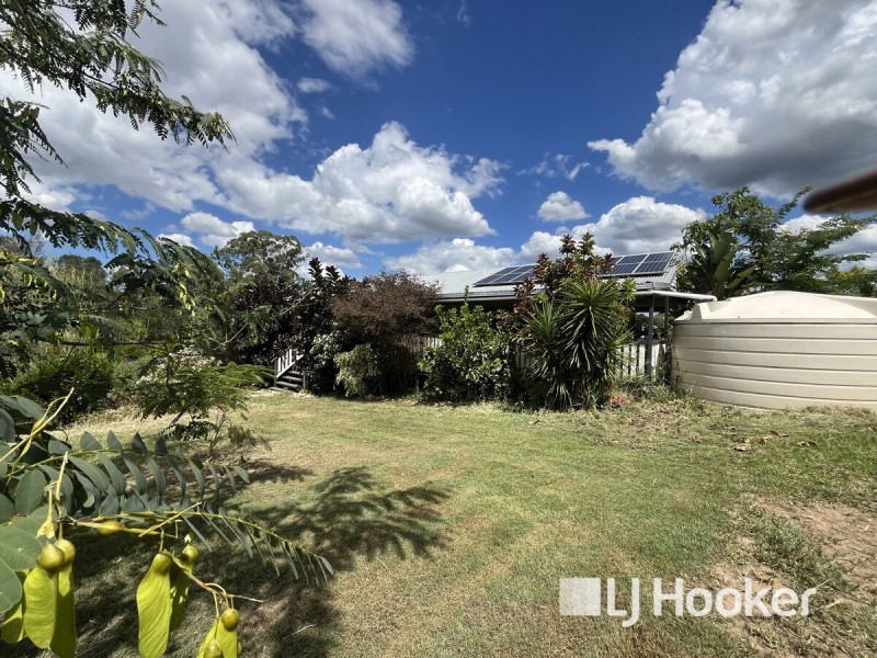 8 Benjamin Court, Regency Downs QLD 4341