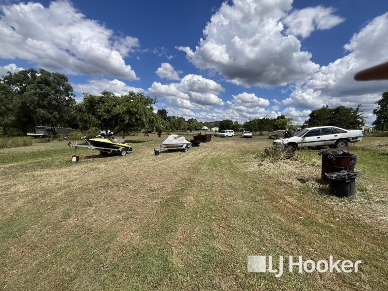 8 Benjamin Court, Regency Downs QLD 4341