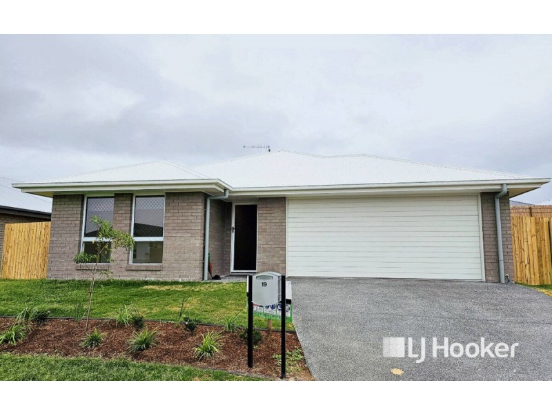 19 Darling Circuit, Plainland QLD 4341
