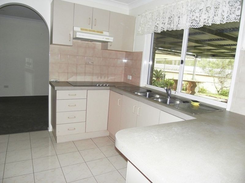 4 Lexcen Court, Kensington Grove QLD 4341