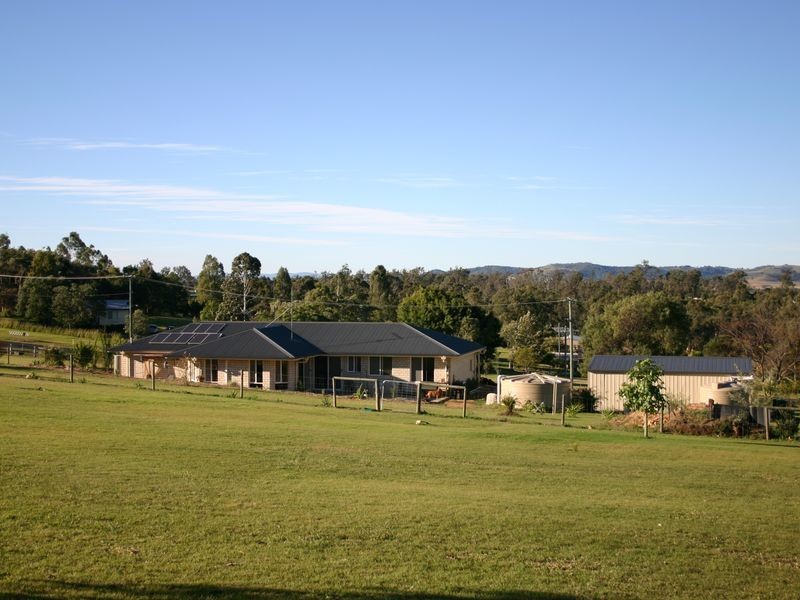 151 Lakes Drive, Laidley Heights QLD 4341