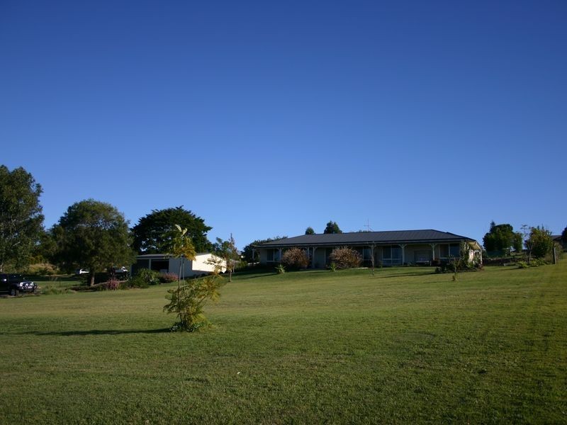 151 Lakes Drive, Laidley Heights QLD 4341