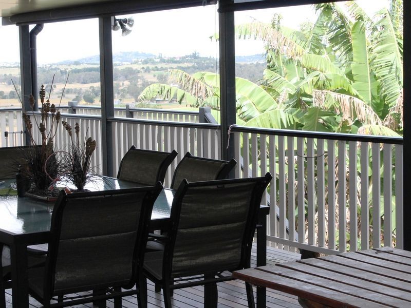 61 Strasburgs Rd, Lark Hill QLD 4306