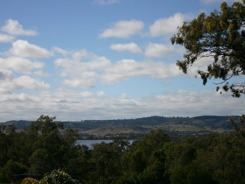 5 Robin Court, Laidley Heights QLD 4341