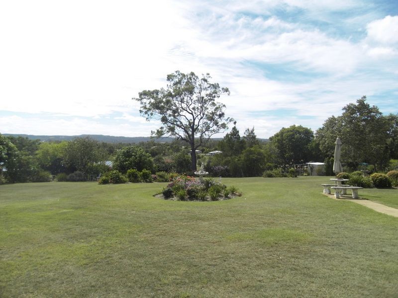 5 Robin Court, Laidley Heights QLD 4341