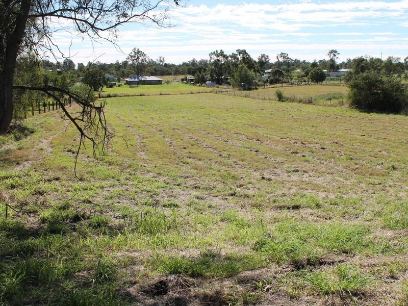 10 Hughes Road, Plainland QLD 4341