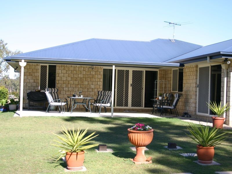 10 Senior Court, Kensington Grove QLD 4341