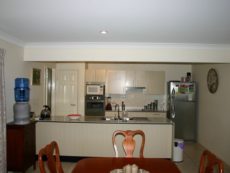 10 Senior Court, Kensington Grove QLD 4341