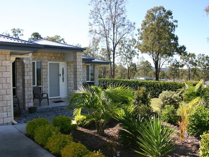 10 Senior Court, Kensington Grove QLD 4341