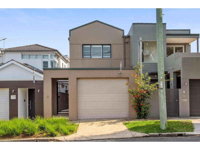 74 Gilgandra Road, North Bondi NSW 2026