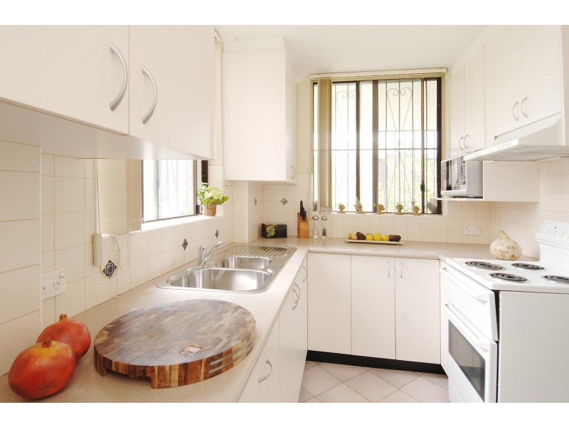2/16-18 Botany Street, Bondi Junction NSW 2022