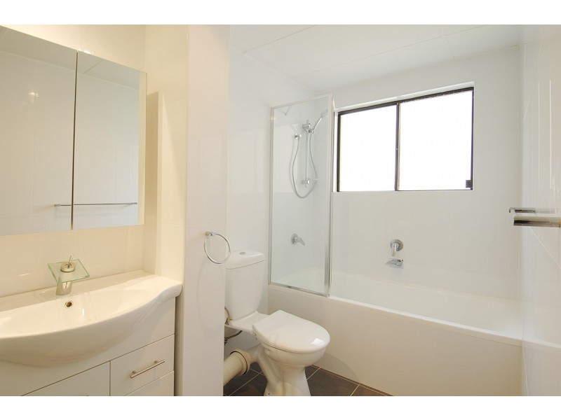 8/27 Penkivil Street, Bondi NSW 2026