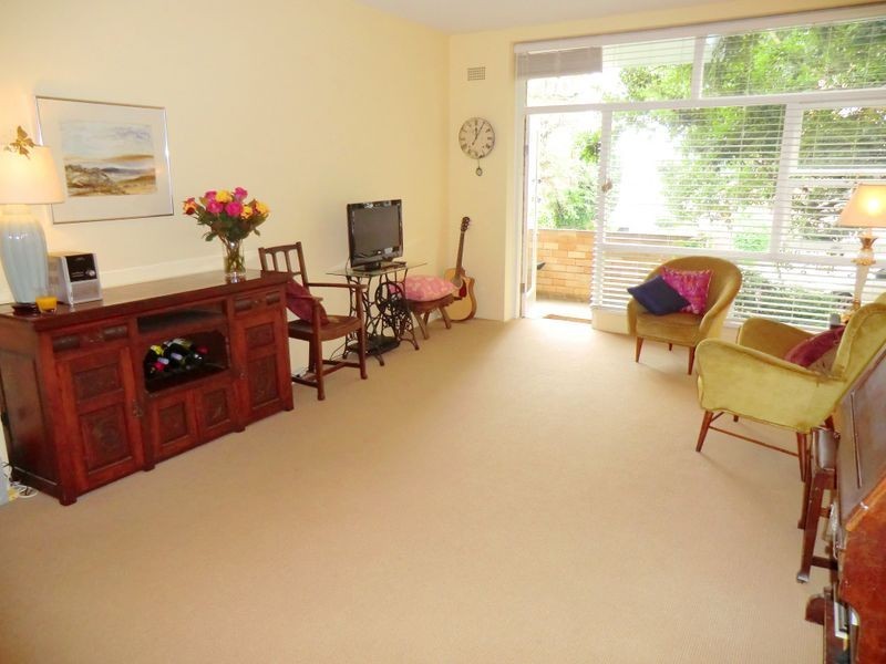 2/6 Gladswood Gardens, Double Bay NSW 2028