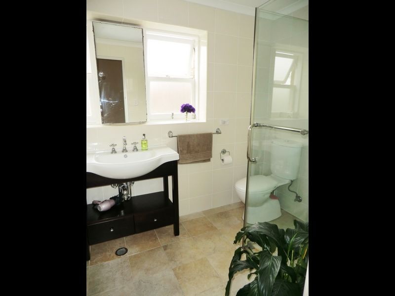 2/6 Gladswood Gardens, Double Bay NSW 2028