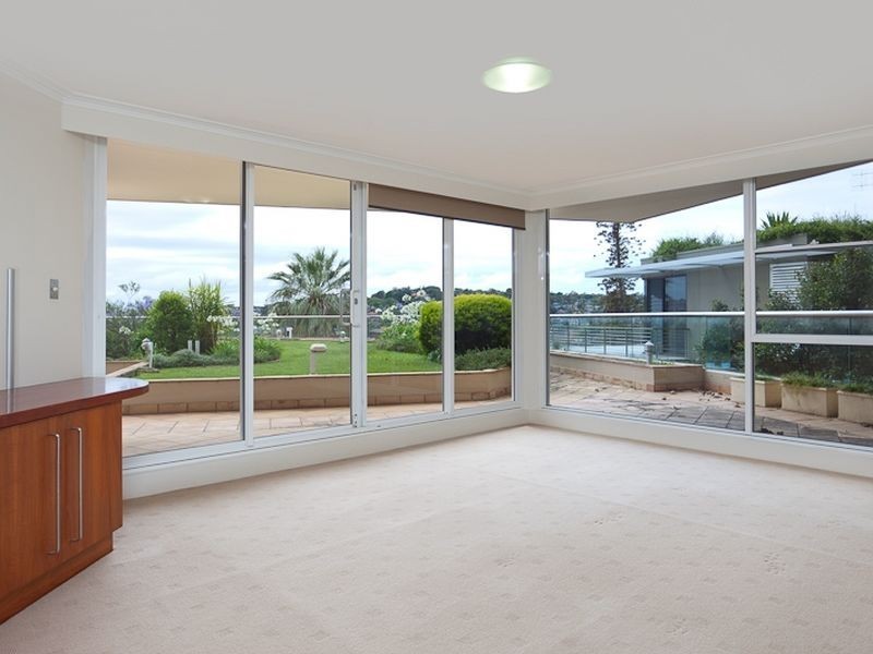 2/8 Mitchell Rd, Darling Point NSW 2027