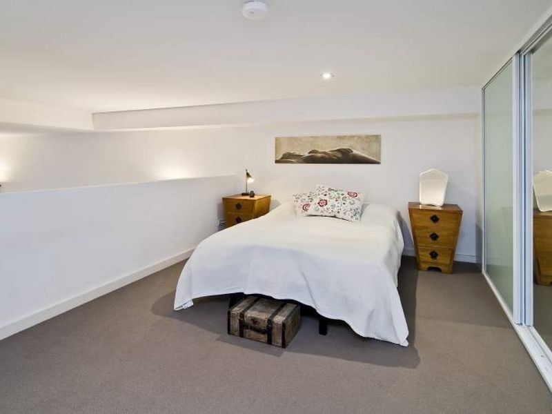 18 Lyons Rd, Camperdown NSW 2050