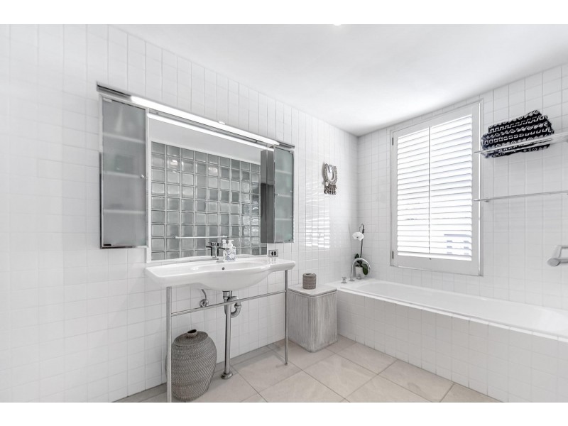 69 Moncur Street, Woollahra NSW 2025