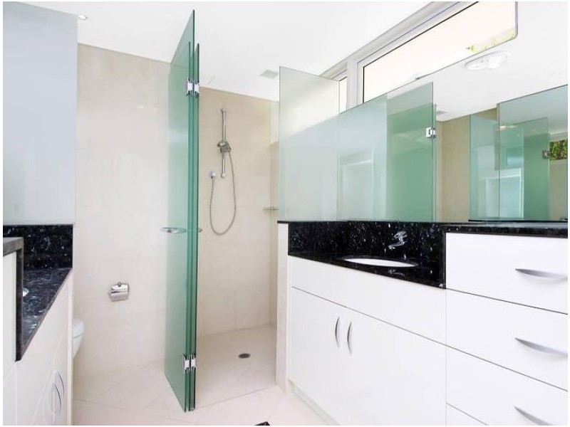 2/6a Trelawney Street, Woollahra NSW 2025