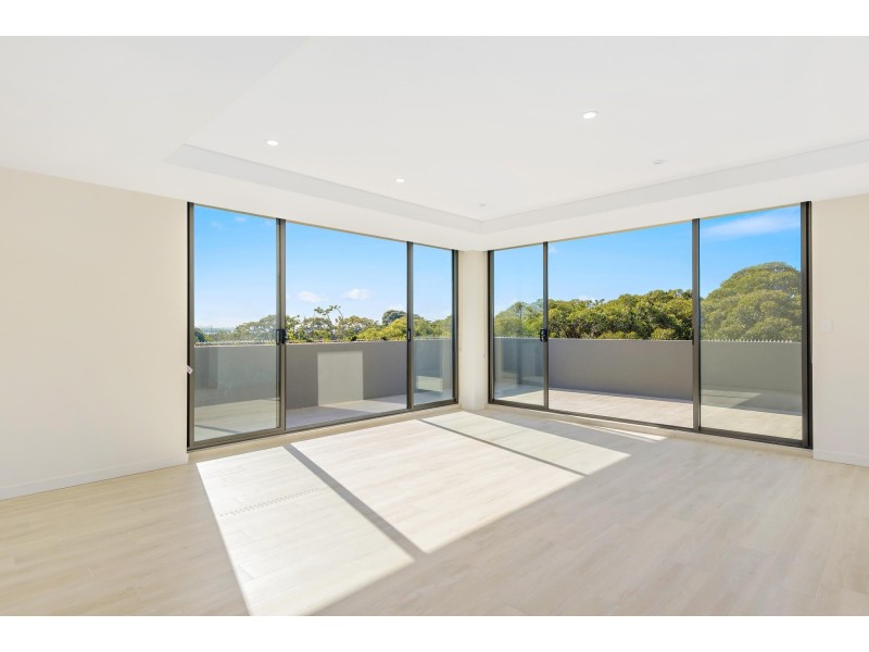 202/298 Taren Point Road, Caringbah NSW 2229