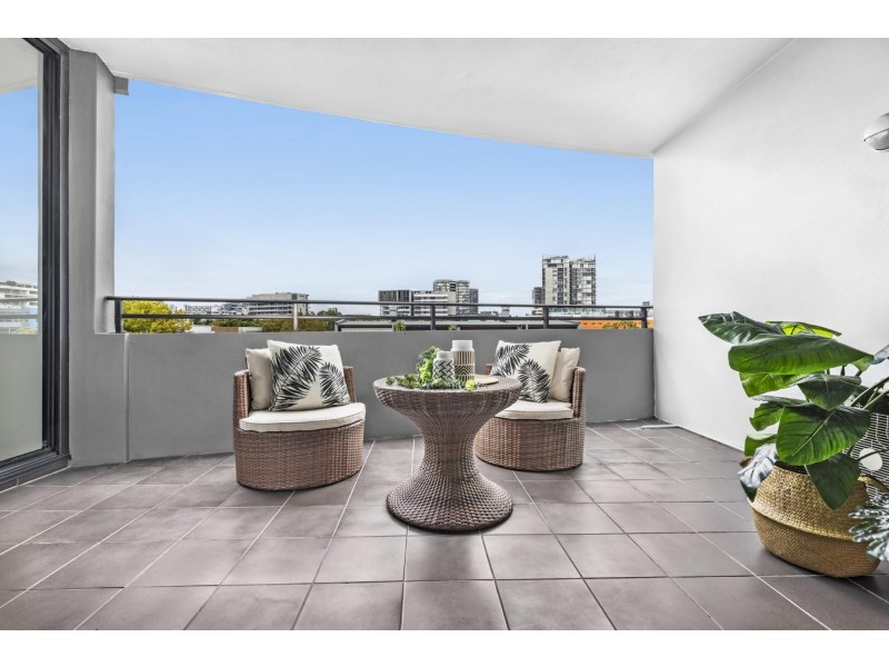 F604/7 Hunter Street, Waterloo NSW 2017