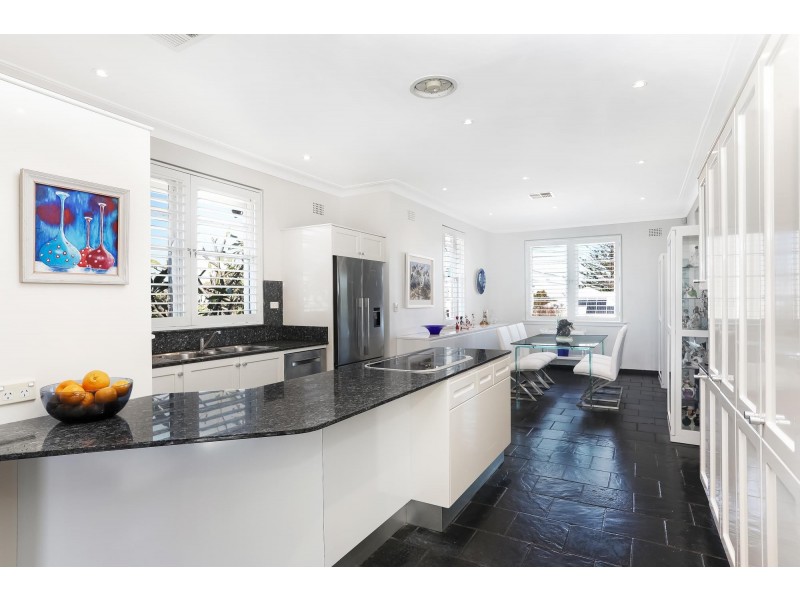 4 Douglas Parade, Dover Heights NSW 2030