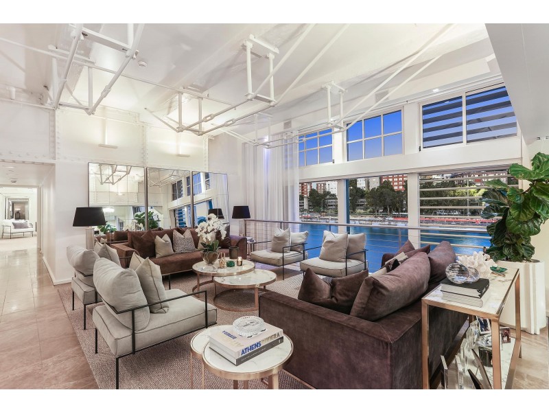 327/6E Cowper Wharf Roadway, Woolloomooloo NSW 2011