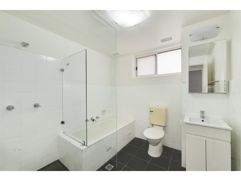 1/4 Maloney Street, Eastlakes NSW 2018