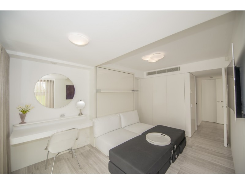 2-4 Notts Avenue, Bondi Beach NSW 2026