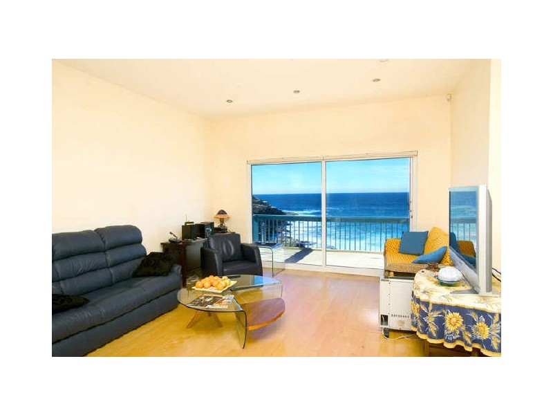 2/19 Gaerloch Avenue, Tamarama NSW 2026