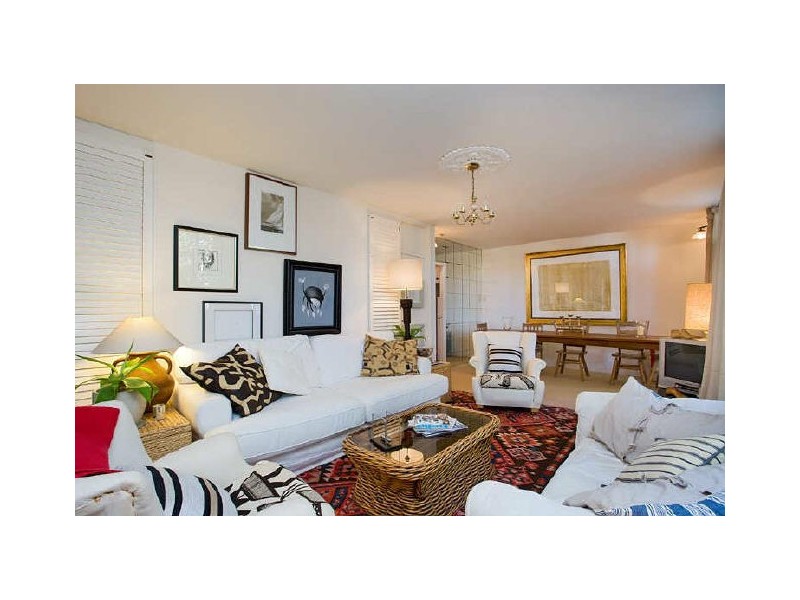 8/25 Trelawney Street, Woollahra NSW 2025