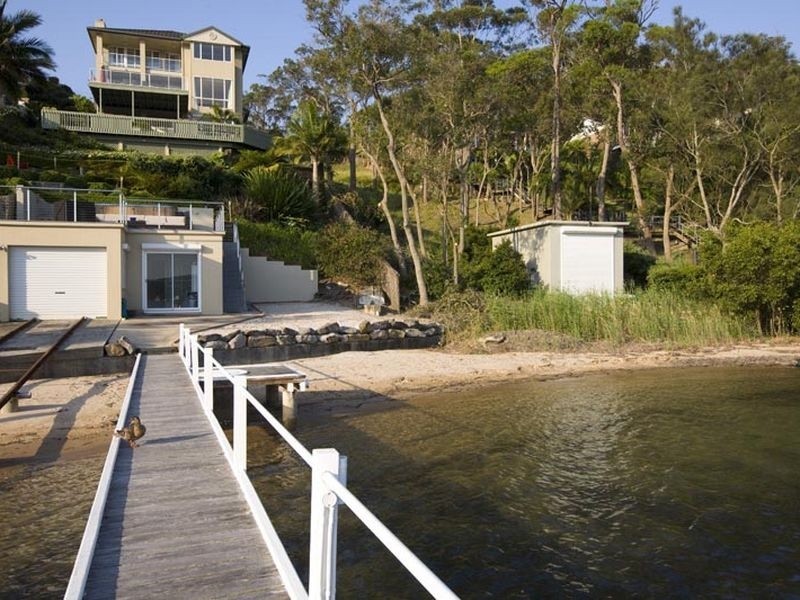 92 Daley Avenue, Daleys Point NSW 2257