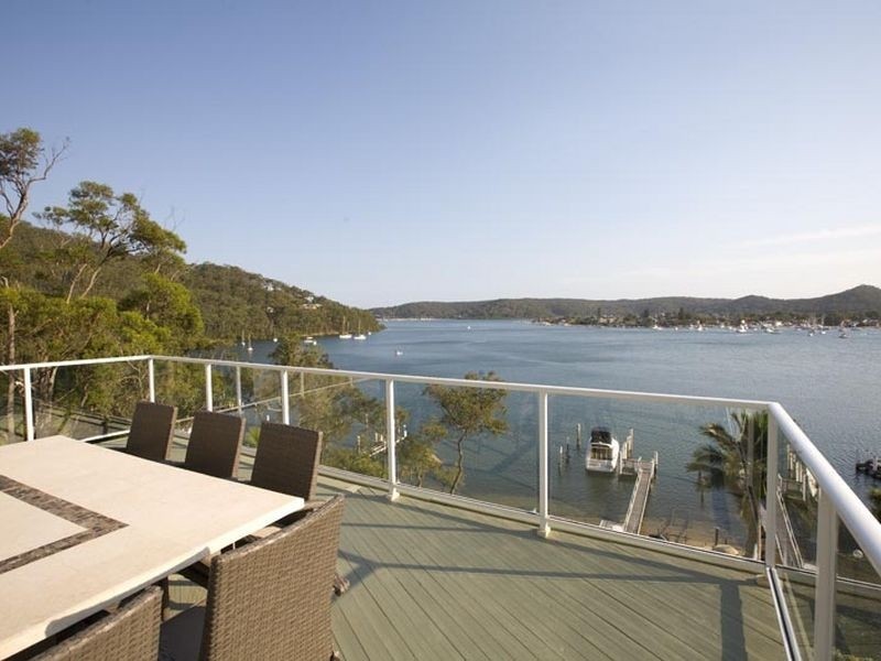 92 Daley Avenue, Daleys Point NSW 2257