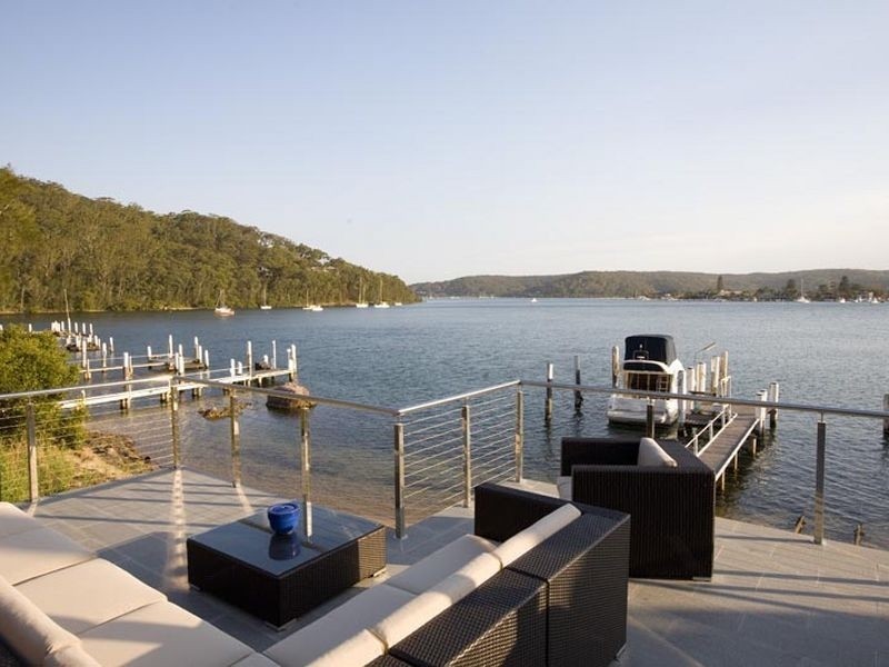 92 Daley Avenue, Daleys Point NSW 2257