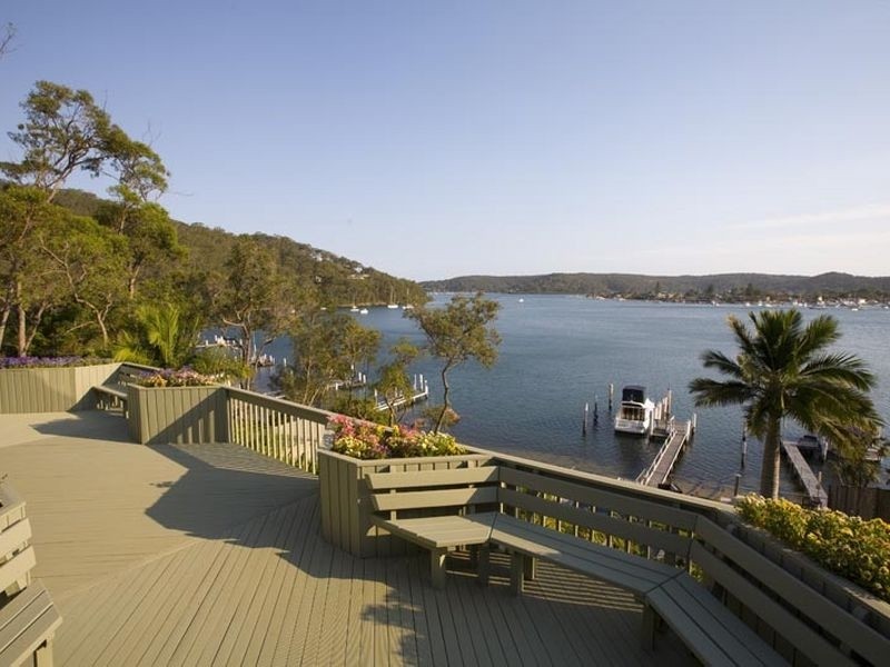 92 Daley Avenue, Daleys Point NSW 2257