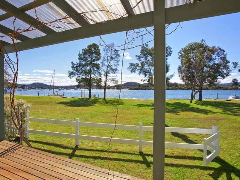 18 Shelly Beach Road, Empire Bay NSW 2257