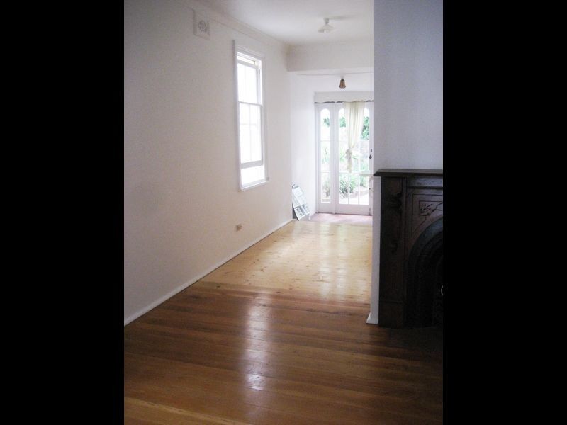 8 Waimea Avenue, Woollahra NSW 2025