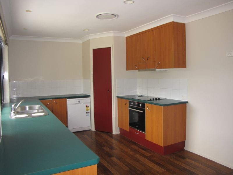 20 Sandalwood Crt, Jimboomba QLD 4280