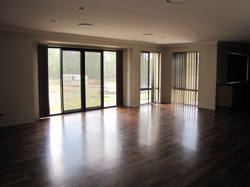 20 Sandalwood Crt, Jimboomba QLD 4280