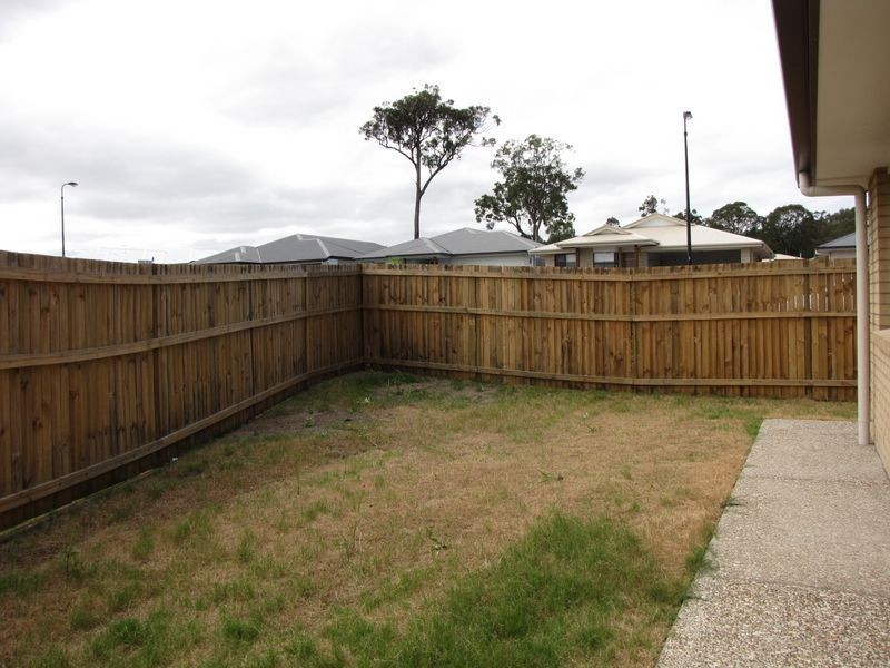 2/13 Tourmaline Rd, Logan Reserve QLD 4133