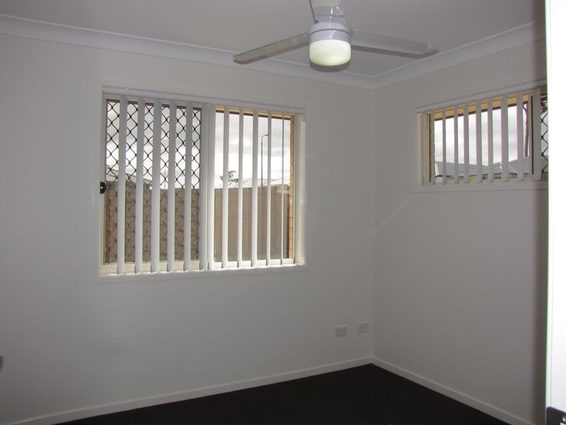 2/13 Tourmaline Rd, Logan Reserve QLD 4133
