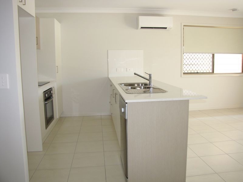 Unit1 17 Kanimbla St, Holmview QLD 4207
