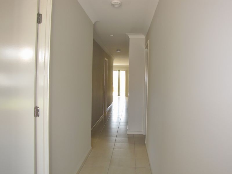 Unit1 17 Kanimbla St, Holmview QLD 4207