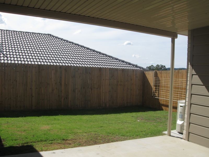 Unit 2/20 Huggins Avenue, Yarrabilba QLD 4207