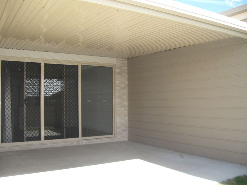 Unit 2/20 Huggins Avenue, Yarrabilba QLD 4207