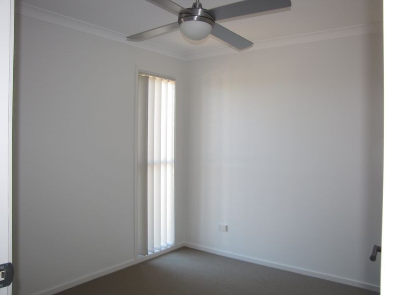 2/1 Cnr Huggins & Carpenter St, Yarrabilba QLD 4207