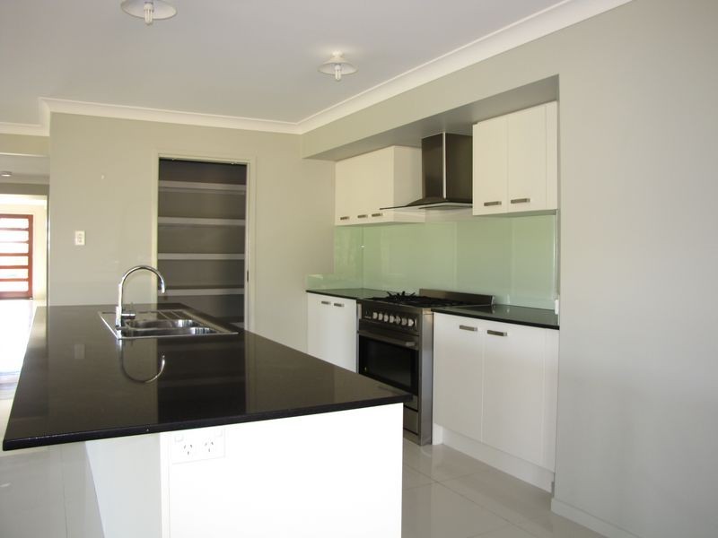 14-16 Lavers Street, Mundoolun QLD 4285