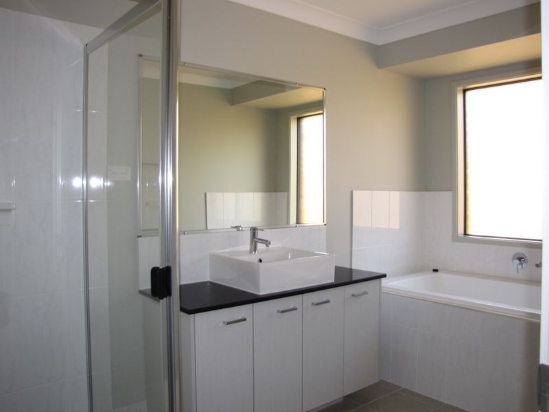 14-16 Lavers Street, Mundoolun QLD 4285